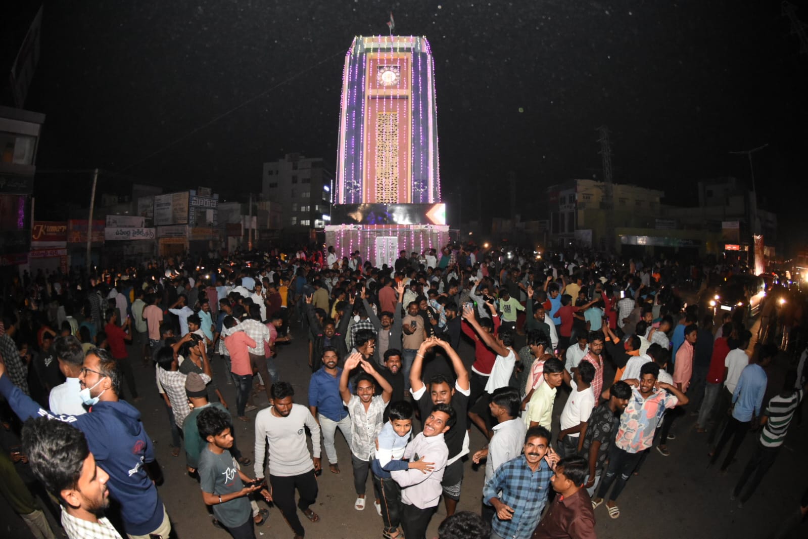 HAPPY NEW YEAR: ఏపీలో ఘనంగా న్యూ ఇయర్ వేడుకలు ఫొటోలు