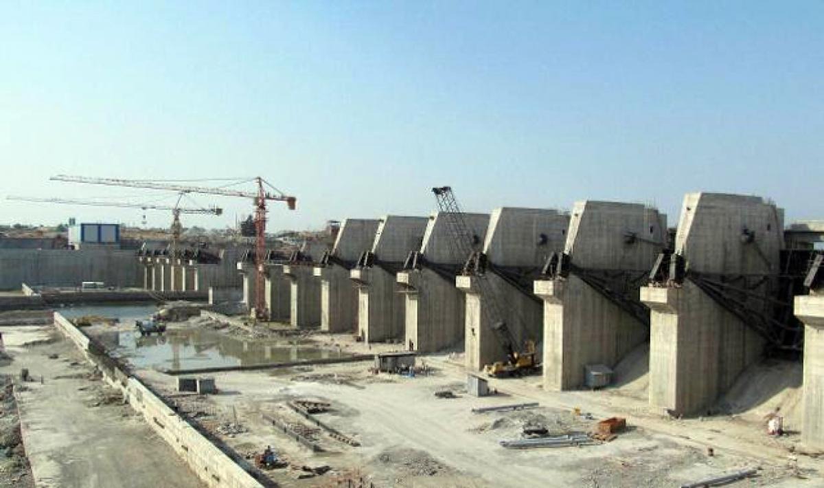 Pranahita Project: ప్రాణహితకు భూములు ఎలా?