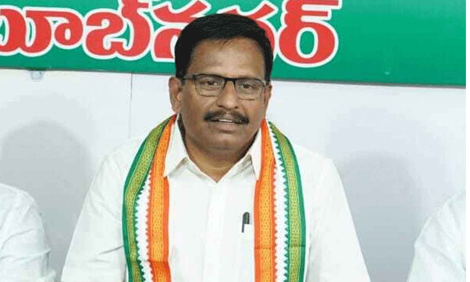 TS Politics: మహబూబ్ నగర్ మున్సిపాలిటీలో నెగ్గిన అవిశ్వాసం.. యెన్నం శ్రీనివాస్ రెడ్డి కీలక వ్యాఖ్యలు