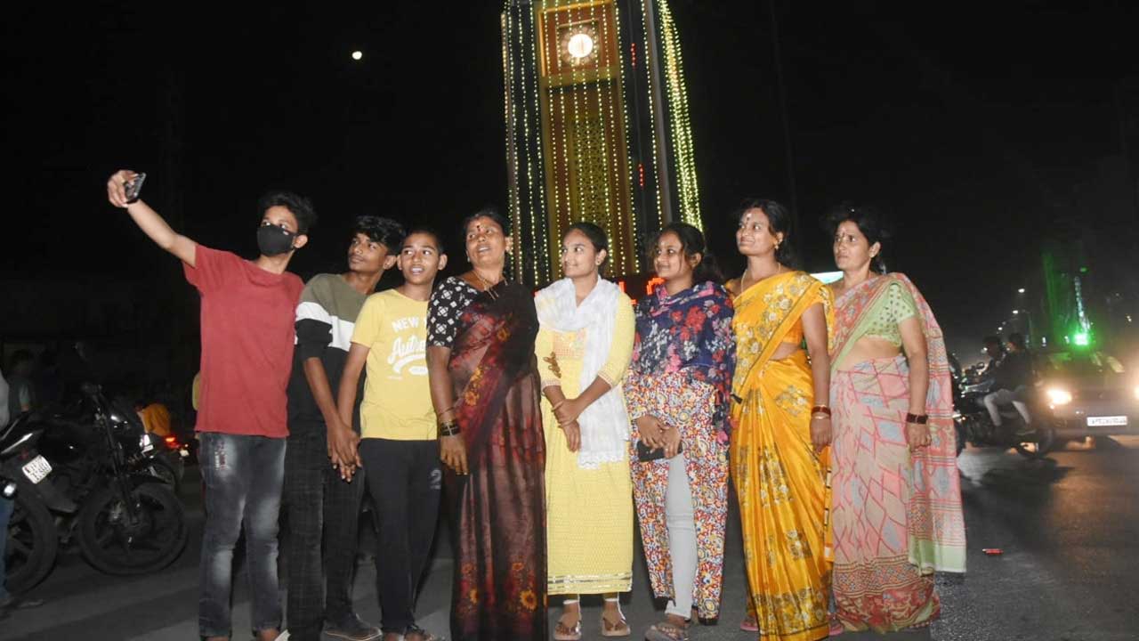 Happy New Year: శ్రీకాకుళంలో నూతన సంవత్సర వేడుకలు