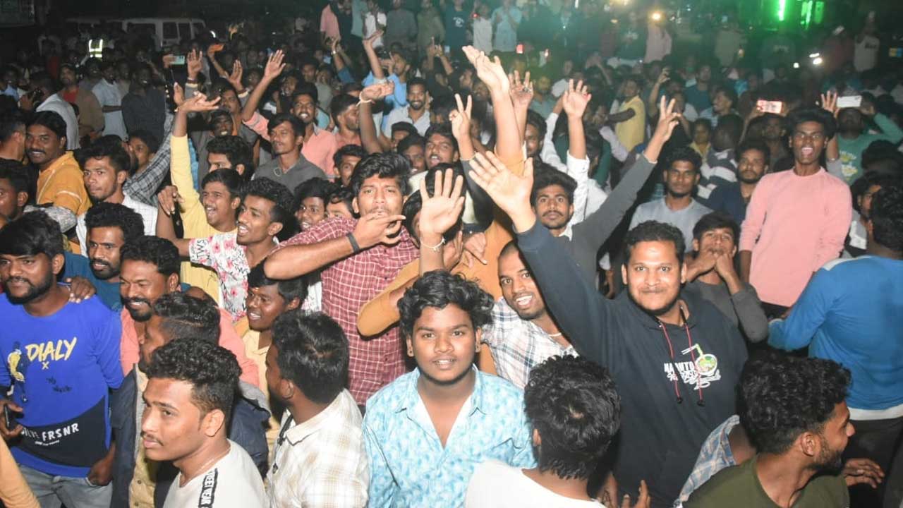 Happy New Year: శ్రీకాకుళంలో నూతన సంవత్సర వేడుకలు
