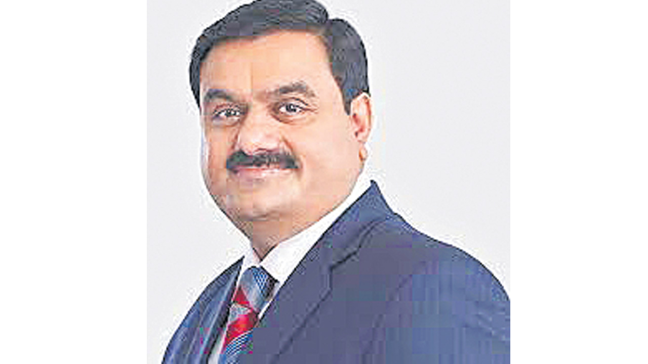అదానీ ఆసియా చక్రవర్తి