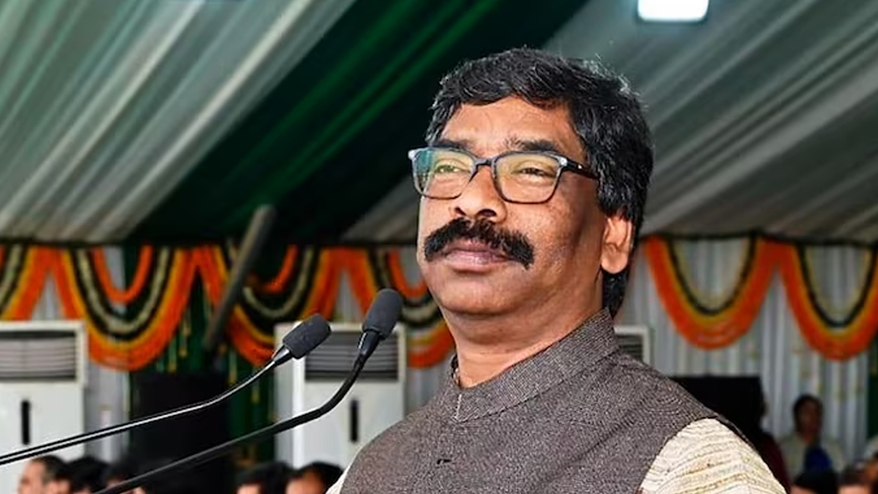 Jharkhand: భూకుంభకోణం కేసు.. ఈడీ ముందు హాజరైన హేమంత్ సోరెన్