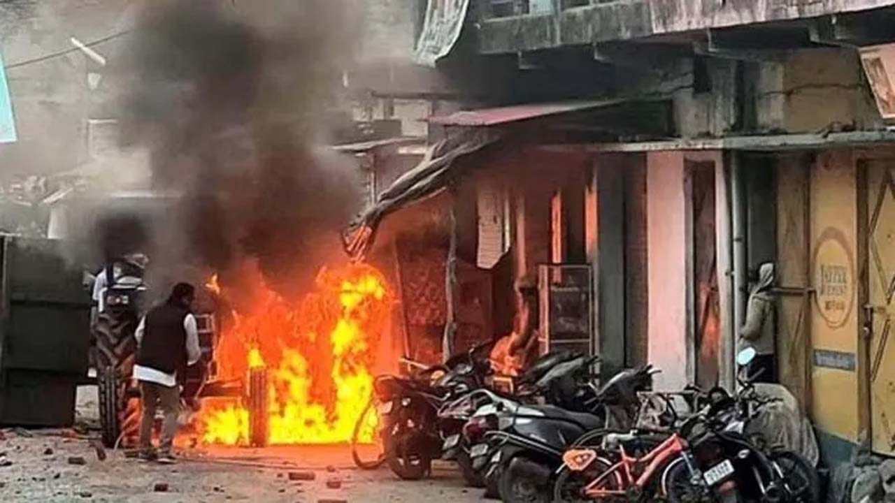 ఉత్తరాఖండ్లో అల్లర్లు.. 5 వేల మందిపై కేసులు