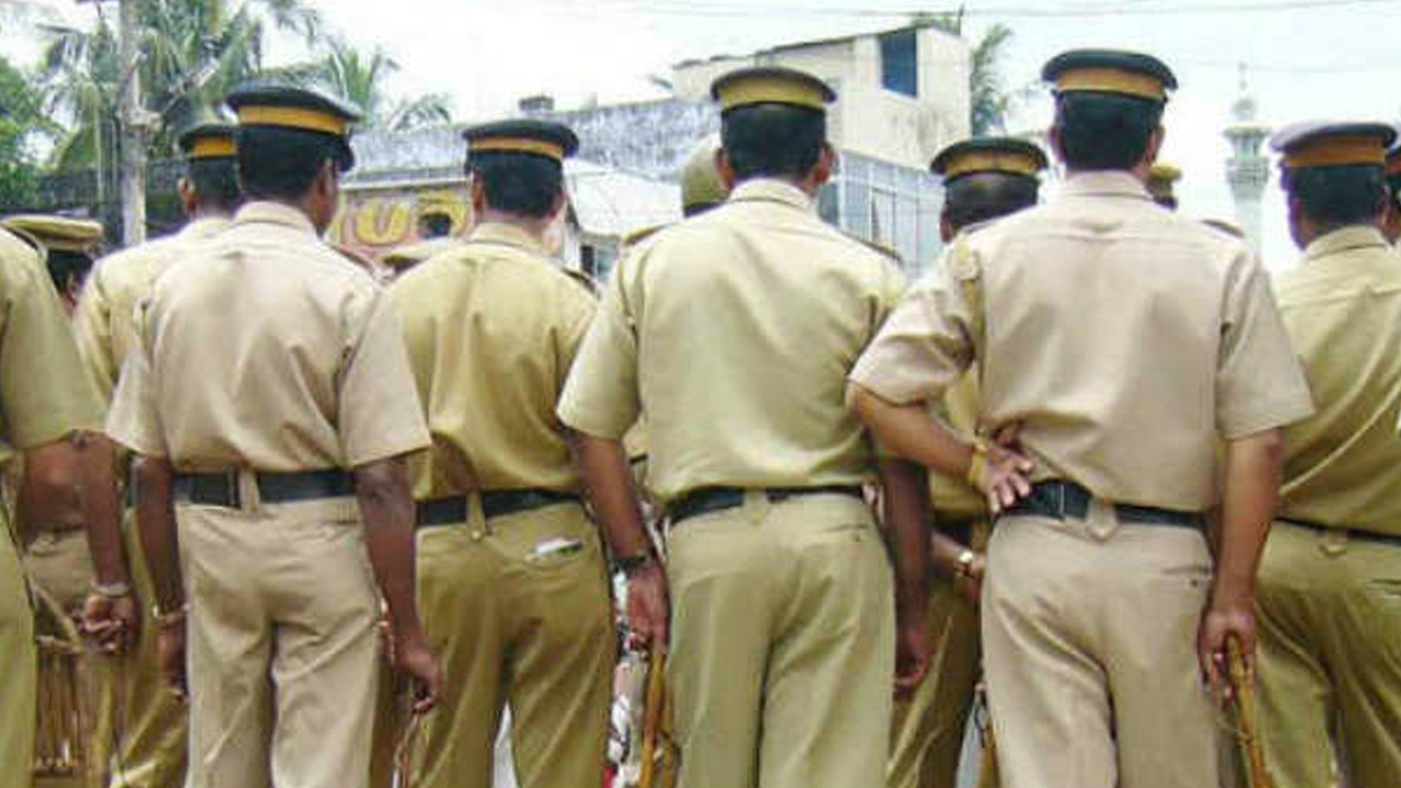 Cyberabad Police: సైబరాబాద్ పరిధిలో ఇద్దరు ఇన్‌స్పెక్టర్లపై సస్పెన్షన్ వేటు