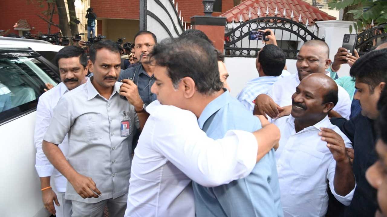 మాజీ సీఎం కేసీఆర్‌ నివాసానికి ఏపీ ముఖ్యమంత్రి జగన్..