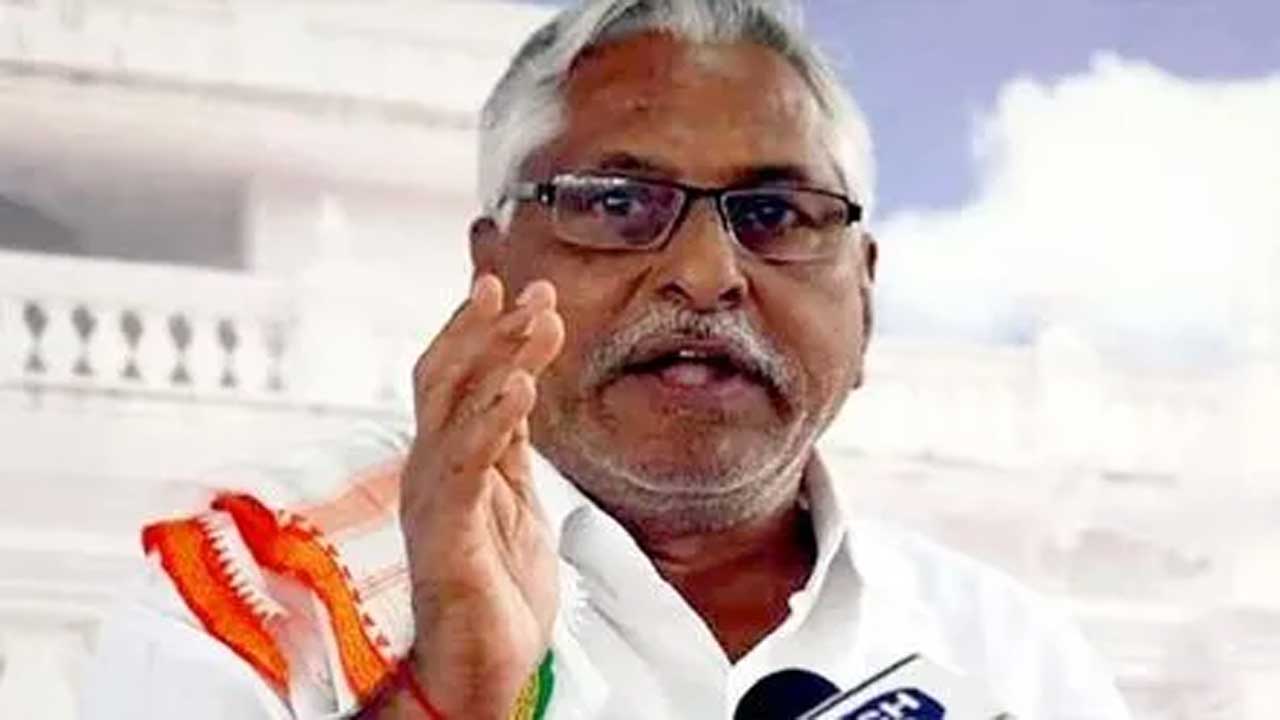 కేబినెట్‌ బెర్త్‌పై కన్నేసిన జీవన్‌రెడ్డి | Jeevan Reddy Tray to ...