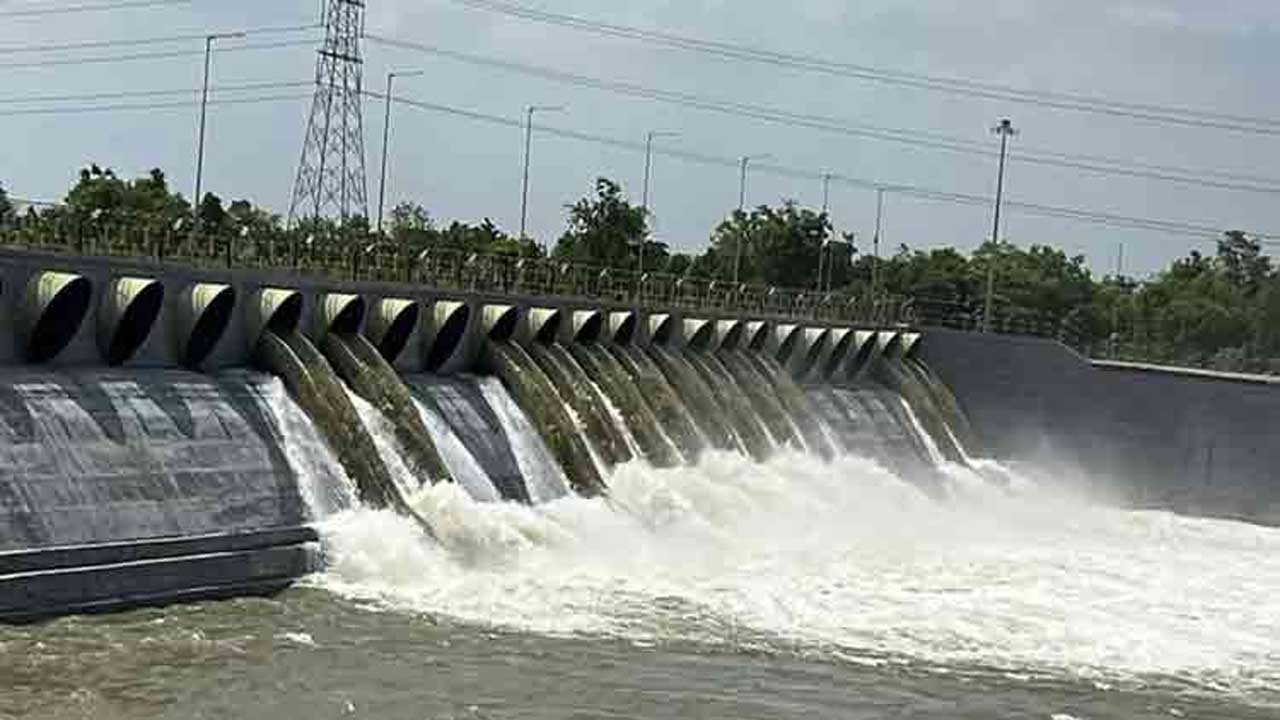 Medigadda Dam: మేడిగడ్డ బ్యారేజీ సందర్శనకు మంత్రుల బృందం