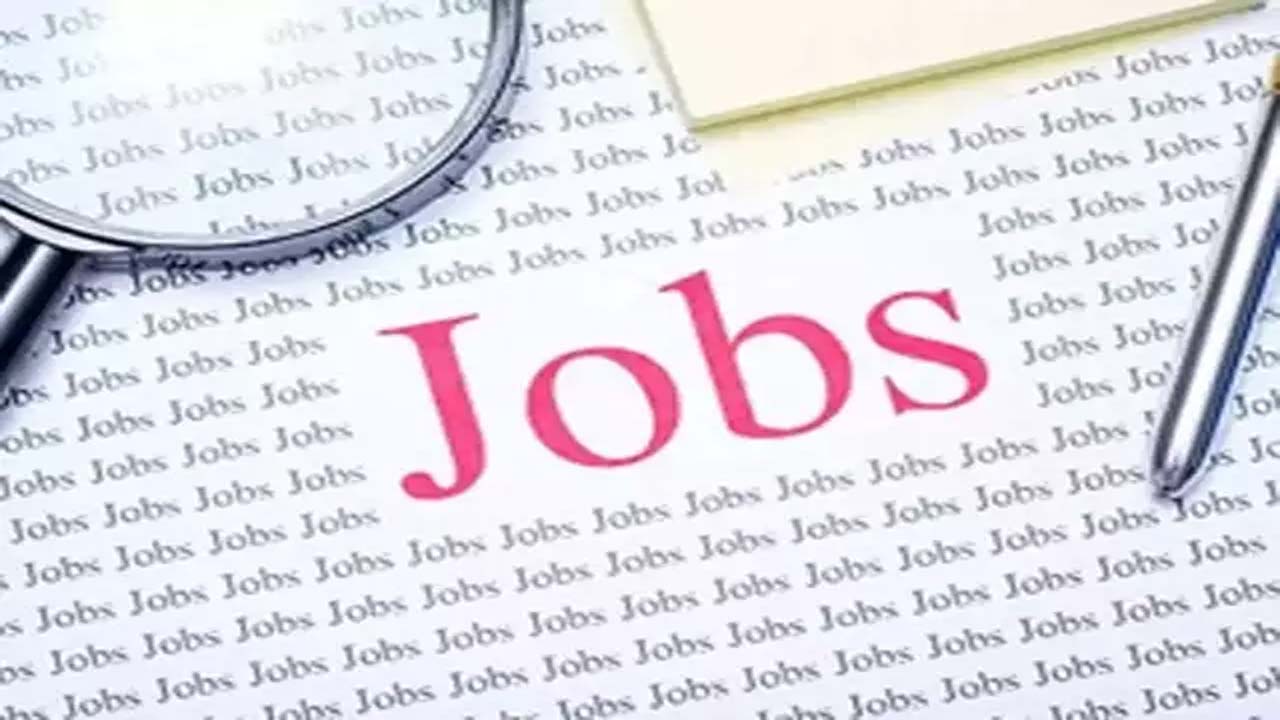 Jobs: సార్వత్రిక సమరం వేళ.. కొలువుల పండుగ.. 6,244 పోస్టుల భర్తీకి చర్యలు