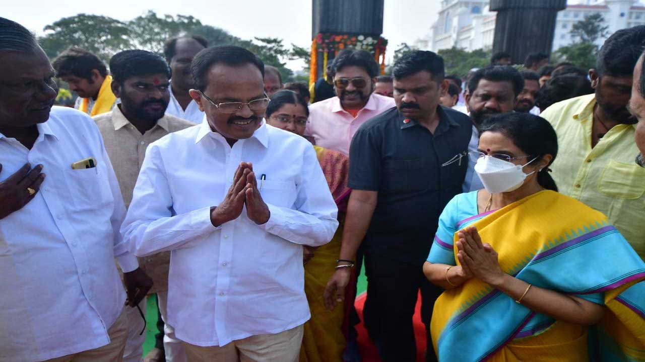 NTR Death Anniversary: ఎన్టీఆర్‌కు ఘన నివాళి
