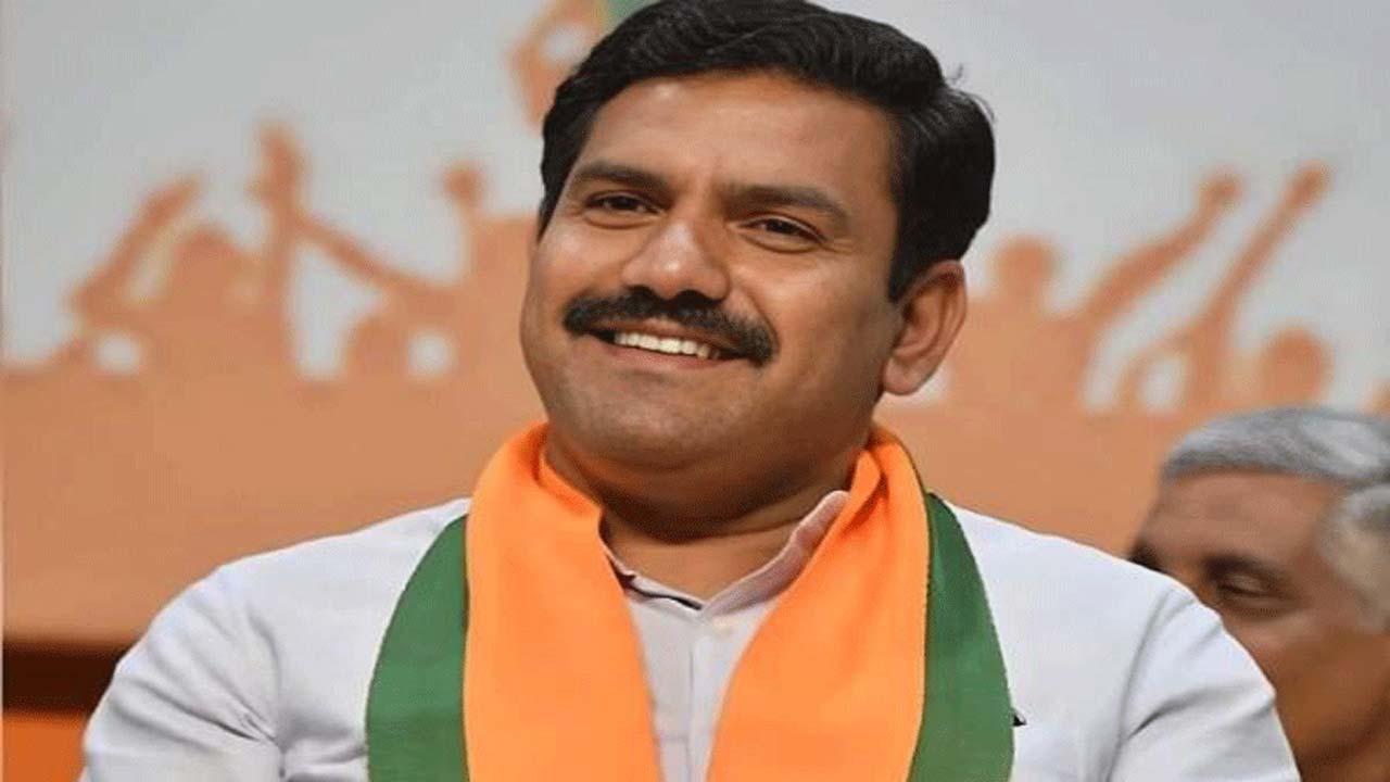 బీజేపీ రాష్ట్ర చీఫ్: గందరగోళంలో కాంగ్రెస్ అనుచిత వ్యాఖ్యలు చేస్తోంది.