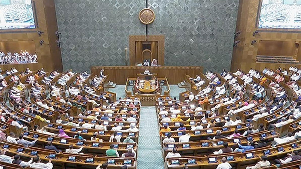 Parliament Suspensions: మరో 49 మంది ఎంపీలపై వేటు.. రికార్డు స్థాయిలో 141 మందిపై సస్పెన్షన్!