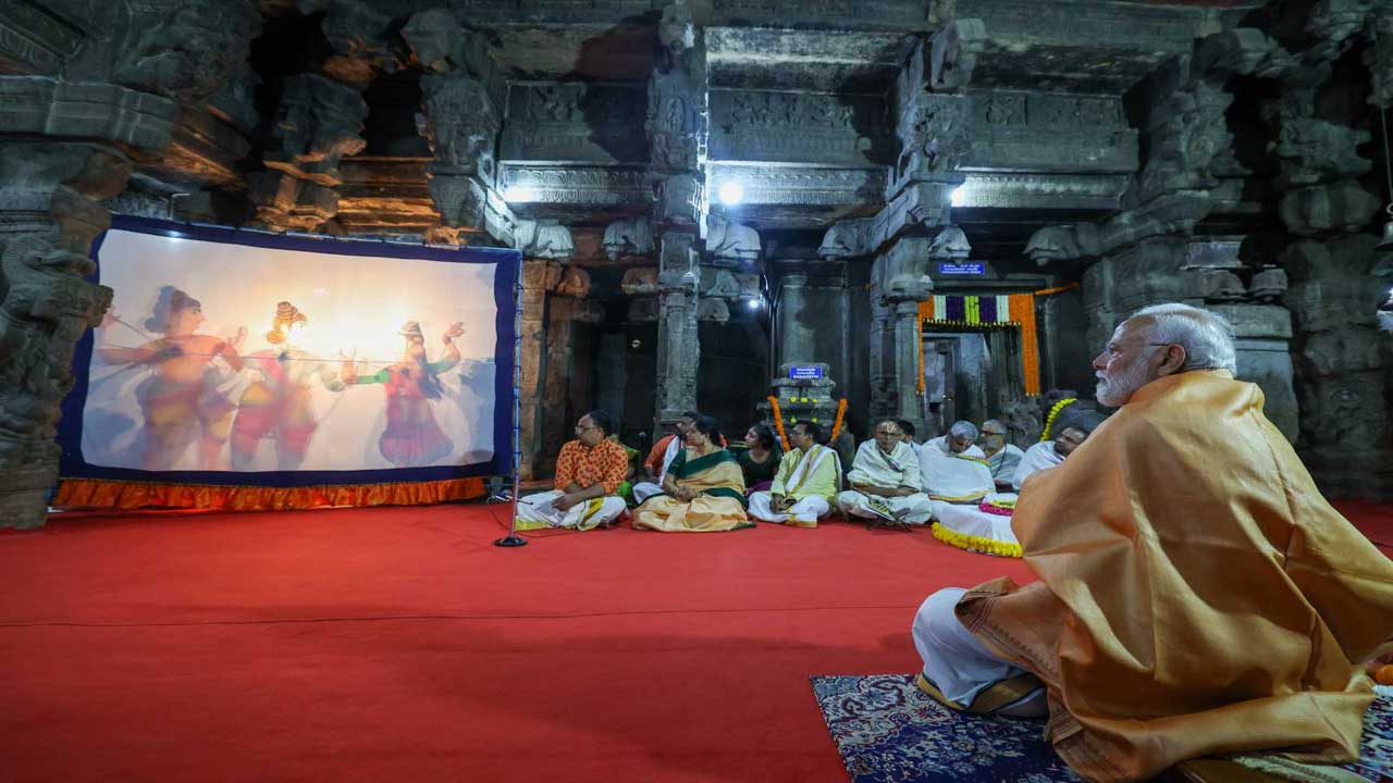 లేపాక్షి శిల్ప సంపద అద్భుతం.. ప్రధాని మోదీ
