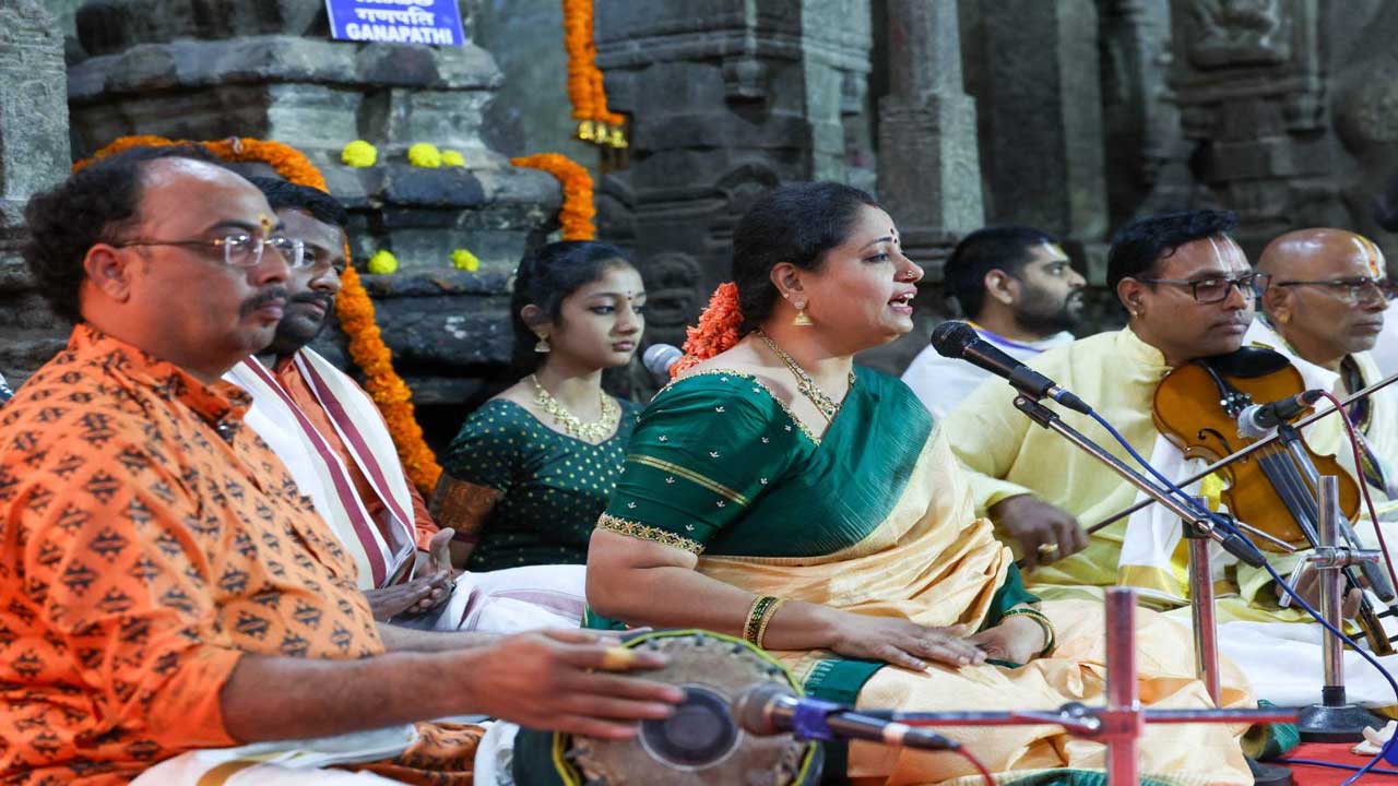 లేపాక్షి శిల్ప సంపద అద్భుతం.. ప్రధాని మోదీ