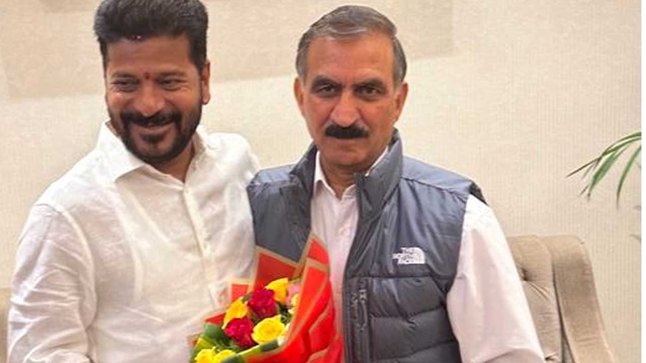 Revanth Reddy: హిమాచల్ ప్రదేశ్ సీఎంకు స్వాగతం పలికిన రేవంత్ రెడ్డి