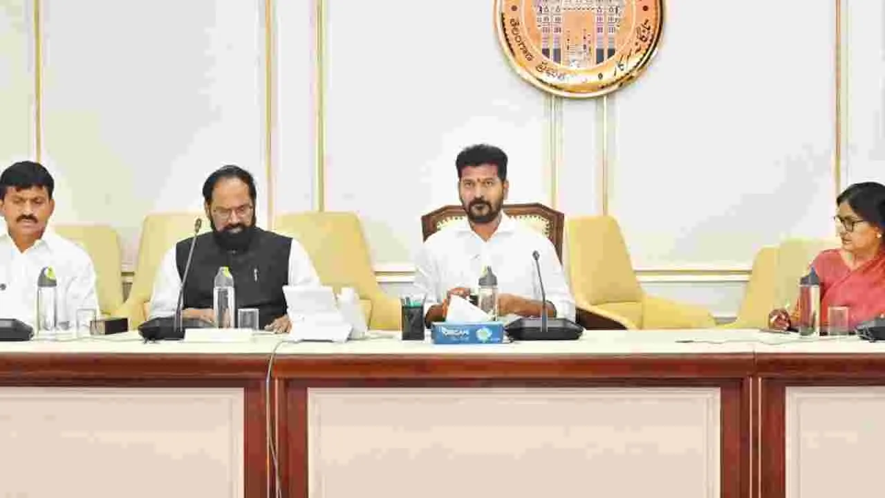 TS Cabinet: ముగిసిన కేబినెట్ సమావేశం.. బడ్జెట్‌కు ఆమోదం..