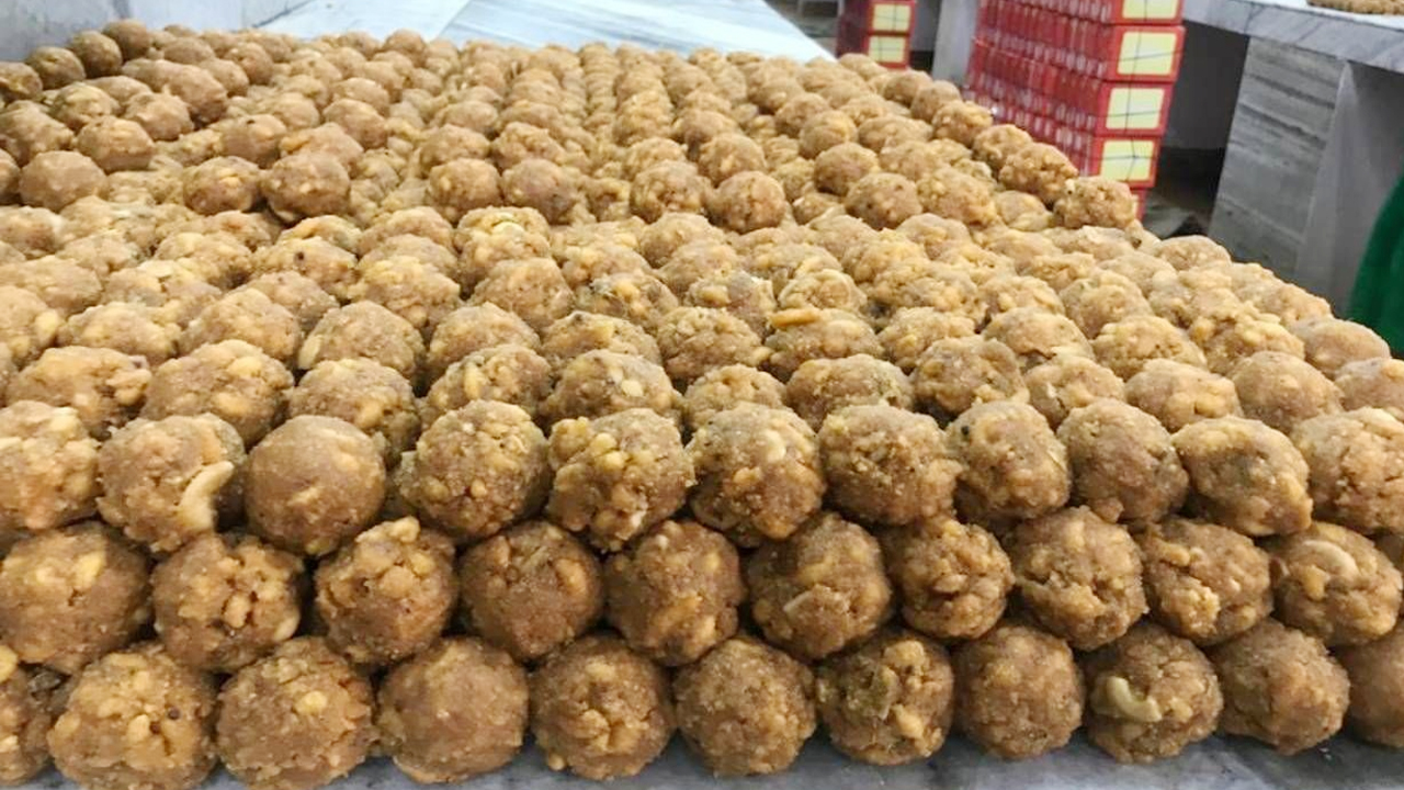 Tirupati laddus: అయోధ్యకు ప్రత్యేకంగా లక్ష తిరుపతి లడ్డూలు