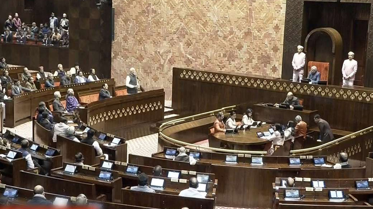 Parliament session 2024: ఉభయసభల ఎంపీలకు బీజేపీ మూడులైన్ల విప్ 