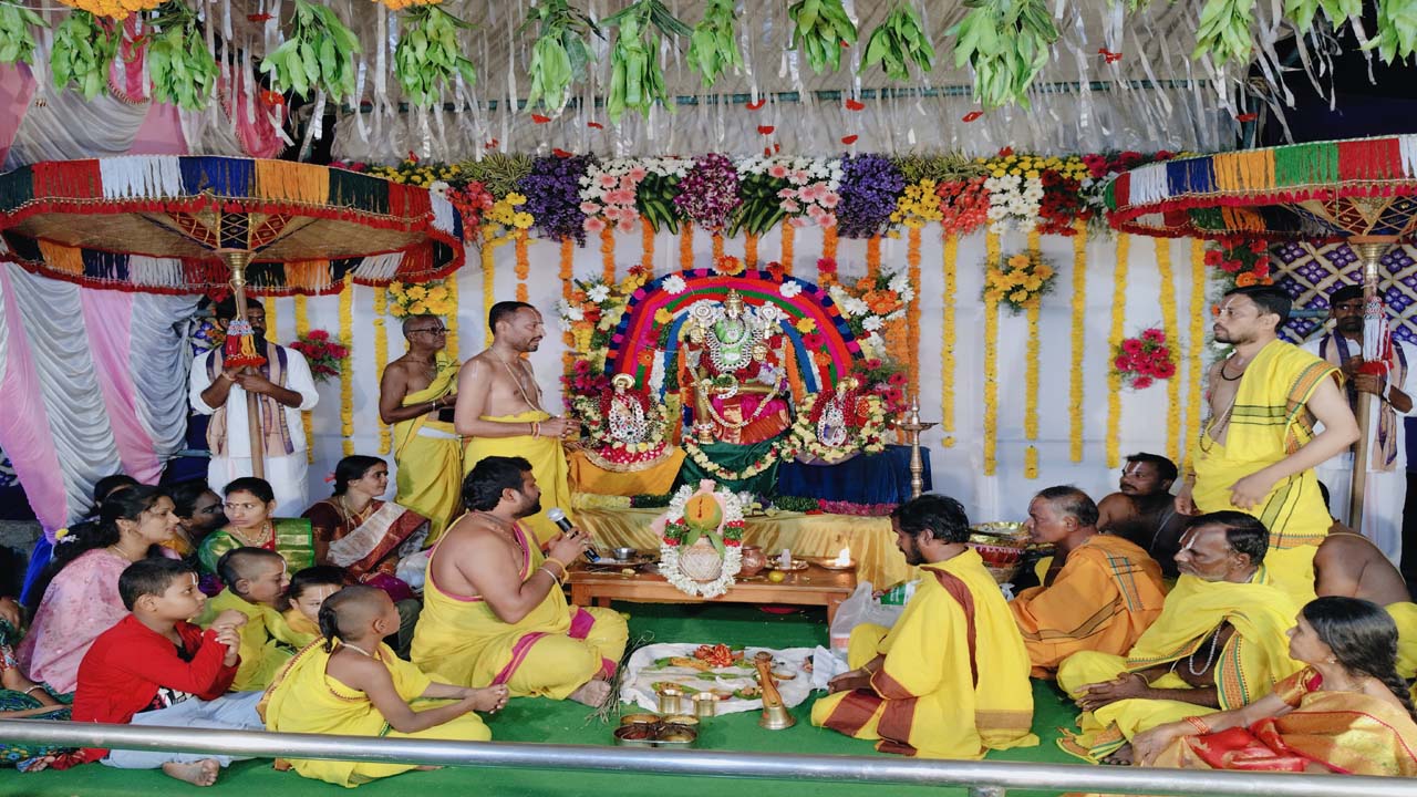 కల్యాణం.. కమనీయం...