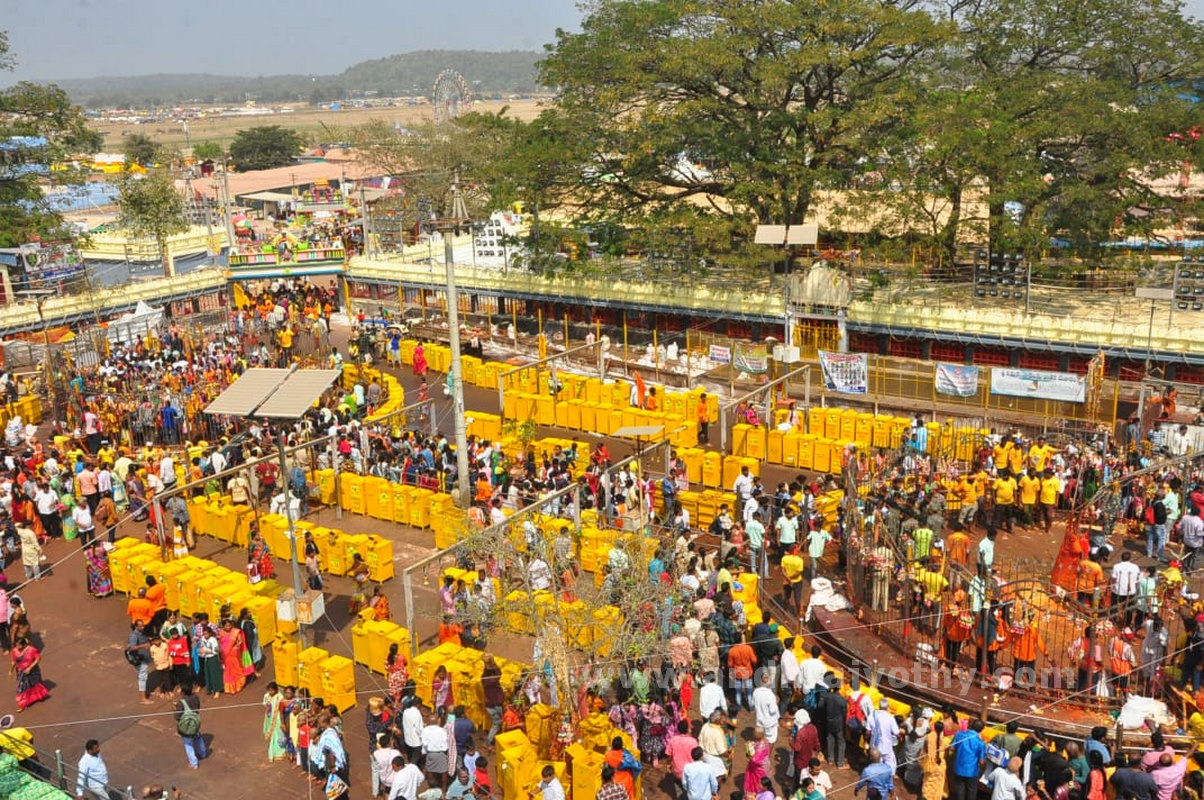 పగిడిద్దరాజు గుడిలో ప్రత్యేక పూజలు