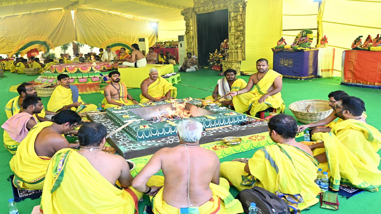 Yagam: చంద్రబాబు నివాసంలో రాజశ్యామల యాగం...