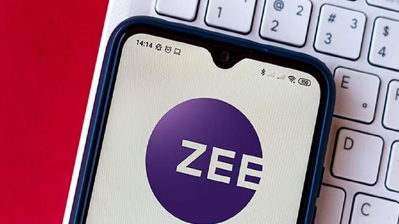 Zee entertainment: భారీ నష్టాల్లో జీ ఎంటర్‌టైన్‌మెంట్ షేర్లు.. రూ. 2,000 కోట్ల నిధుల మళ్లింపు నిజమేనా?