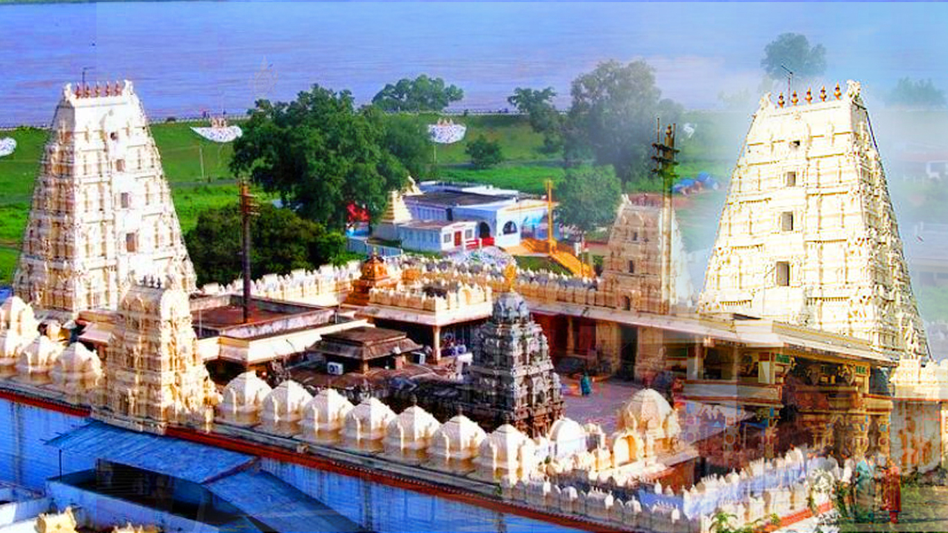 TS News: భద్రాద్రి రామాలయంలో వెలుగుచూసిన భారీ మోసం