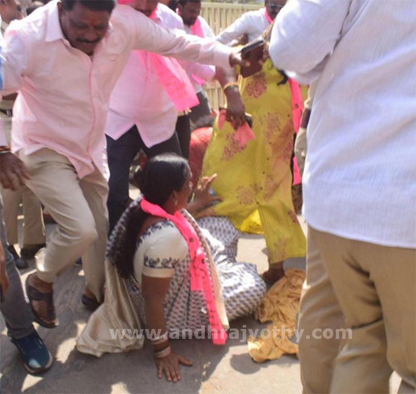 ఎల్‌ఆర్‌ఎస్‌ను ఉచితంగా చేయాలి