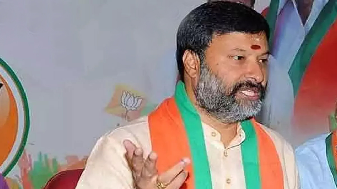 BJP: వైసీపీ నేతల ఒత్తిడితోనే తిరుపతి ఎస్పీని బదిలీ చేశారు: భానుప్రకాష్ రెడ్డి