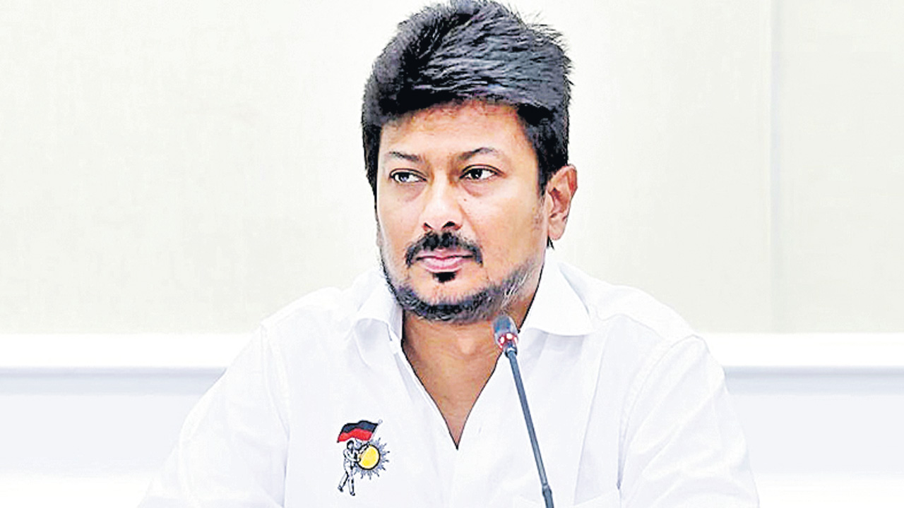 నువ్వు మంత్రివి... అది నీకు తెలియదా?