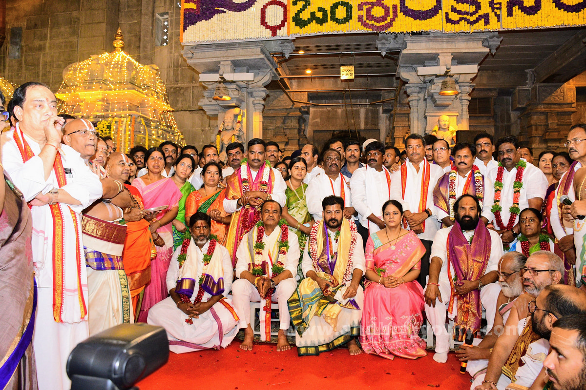 యాదాద్రి, భద్రాచలంలో సీఎం పూజలు  