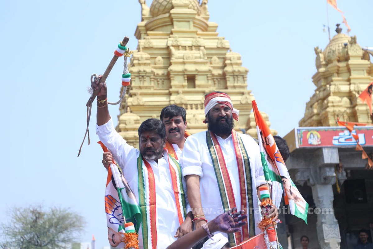 పాలమూరును సస్యశ్యామలం చేస్తాం 