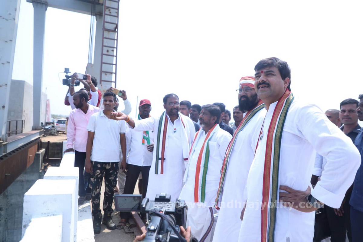 పాలమూరును సస్యశ్యామలం చేస్తాం 