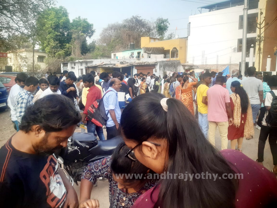  పది పరీక్షలు షురూ..