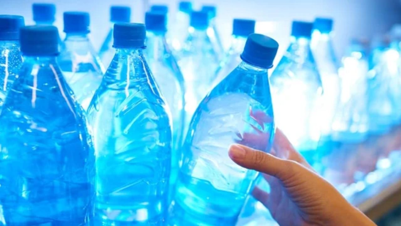 Mineral Water: మినరల్ వాటర్‌కు ఎక్స్‌పైరీ డేట్ ఎందుకు? ఆ తరువాత తాగితే ఏమవుతుంది?