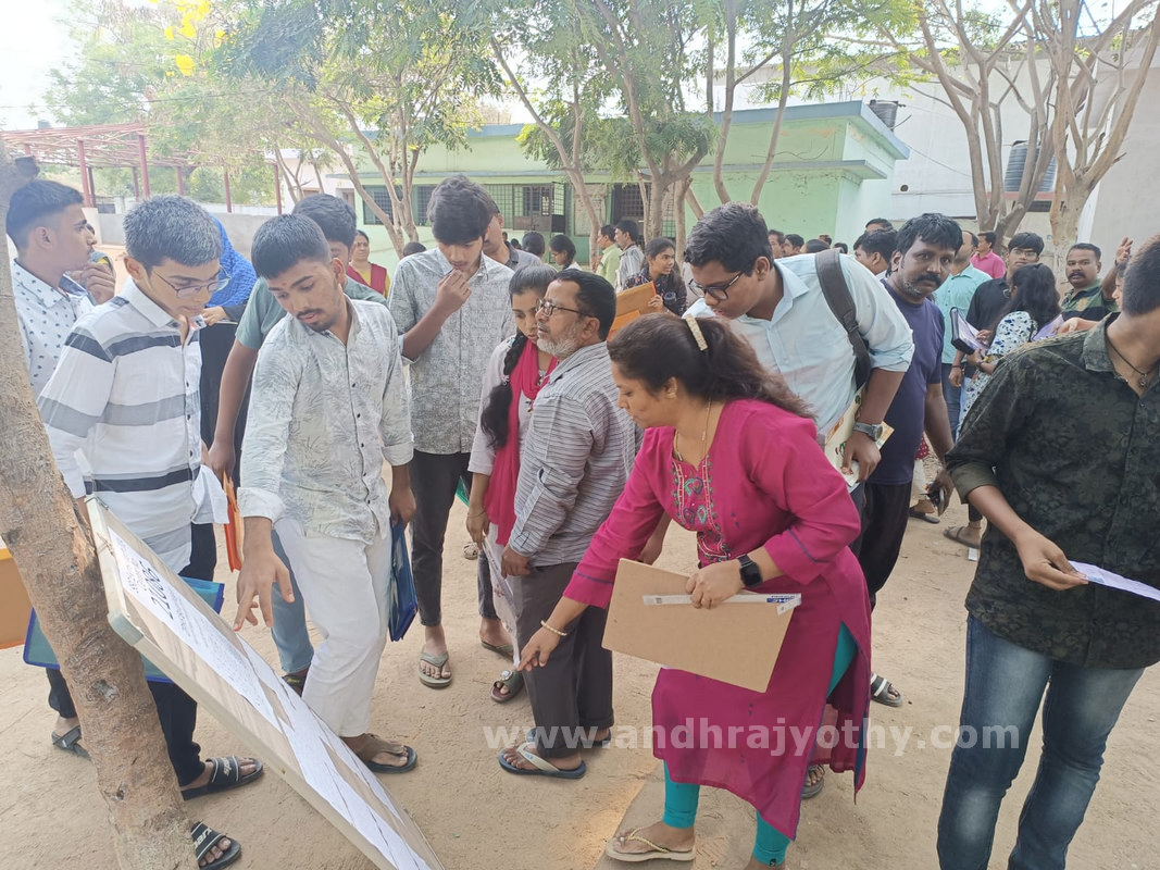  పది పరీక్షలు షురూ..