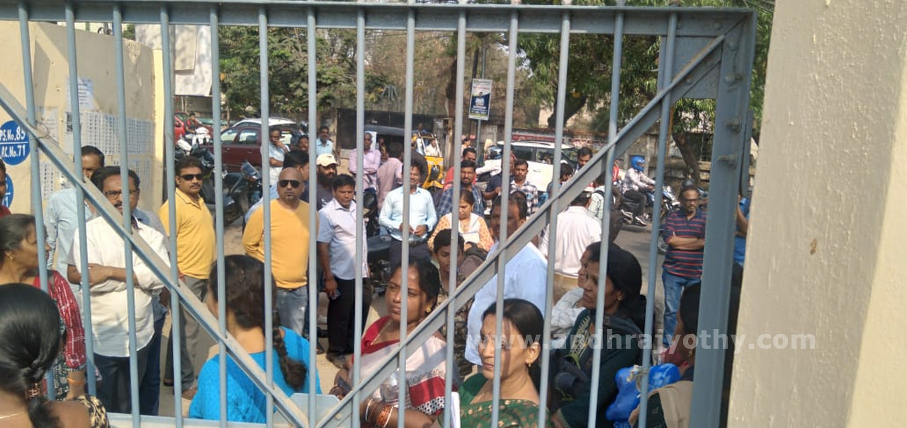  పది పరీక్షలు షురూ..
