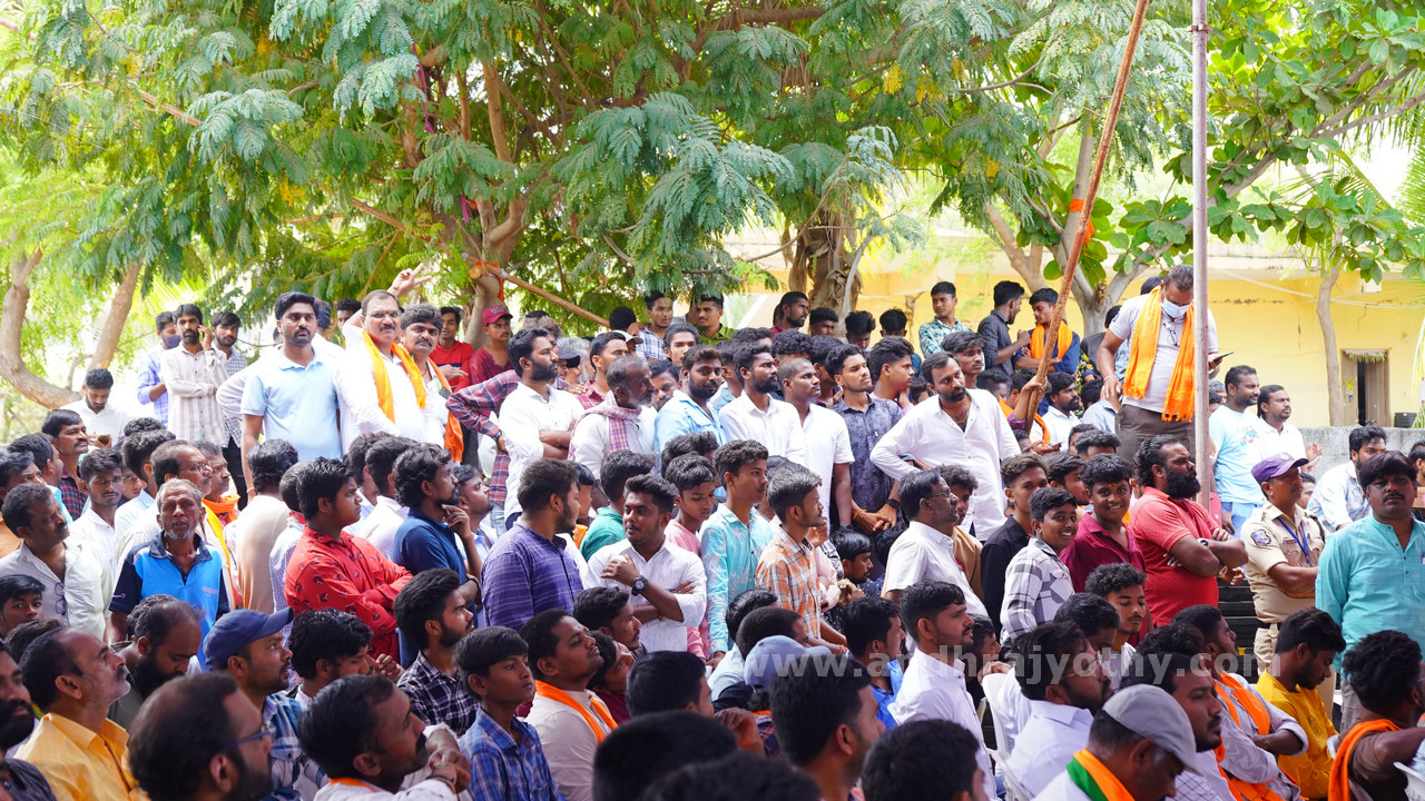 స్కామ్‌లన్నీ కుటుంబ పార్టీలవే  