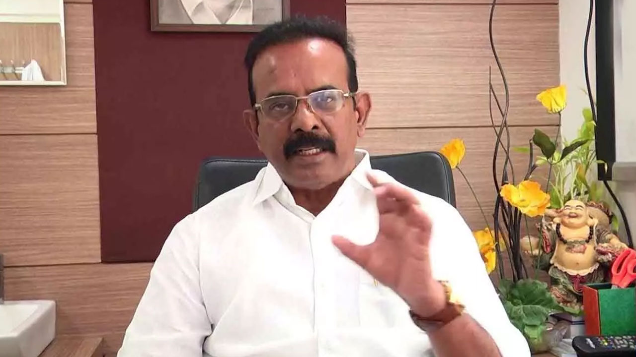 Bura Narasaiah Goud: బీఆర్ఎస్ డిల్లీ లో లేదు...గల్లీలో లేదు..