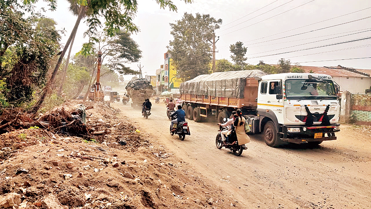 అభివృద్ధిని వదిలేశారు