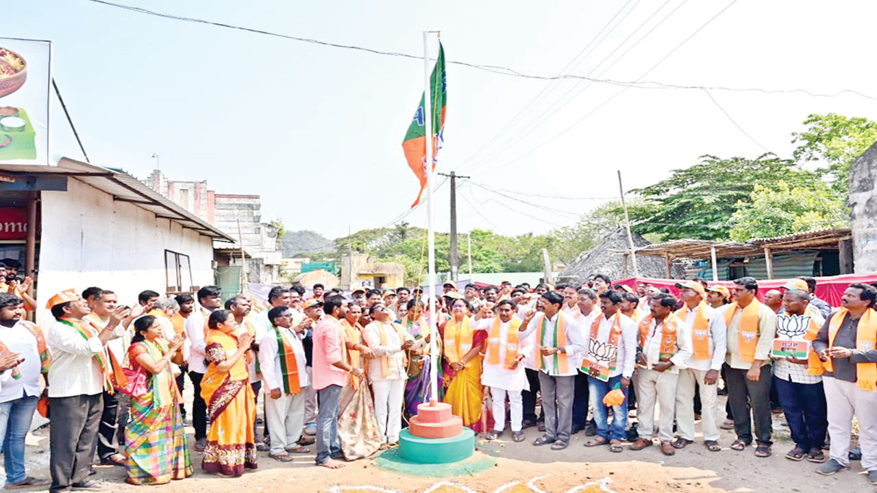 తపనా దారెటు!