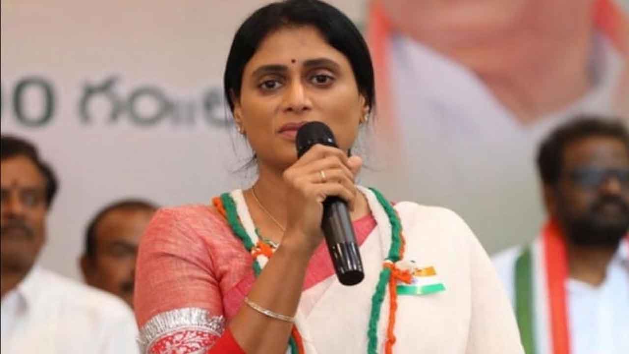 YS Sharmila: ఢిల్లీ చేరుకున్న షర్మిల.. కాంగ్రెస్ అభ్యర్థుల జాబితాపై కసరత్తు