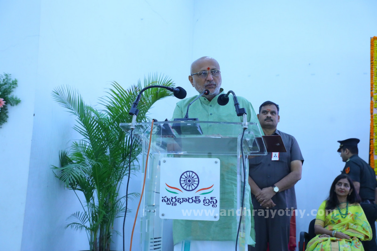కొత్త లక్ష్యాలతో ప్రగతి పరుగుపెట్టాలి 