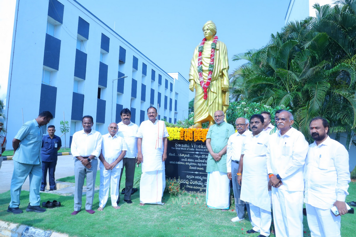 కొత్త లక్ష్యాలతో ప్రగతి పరుగుపెట్టాలి 