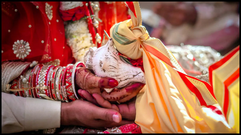Hindu Marriage: అది తప్పనిసరి కాదు.. హిందూ వివాహంపై హైకోర్టు సంచలన తీర్పు