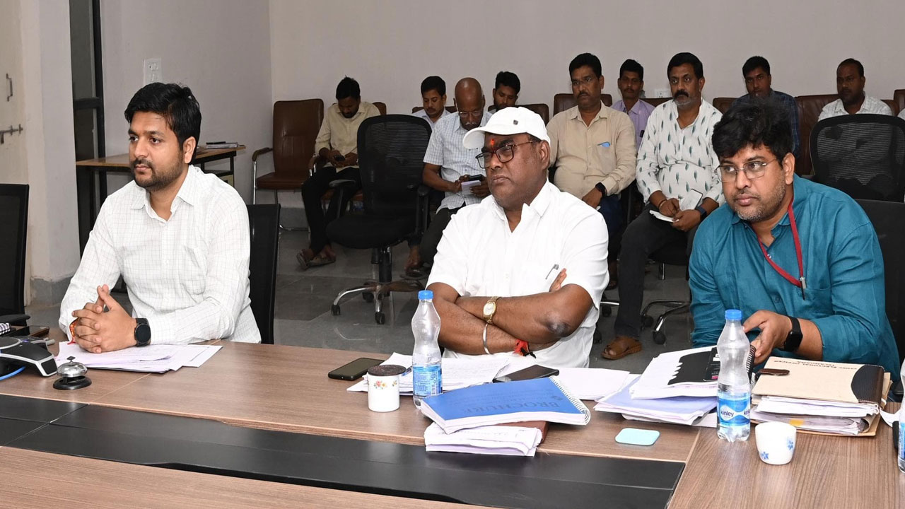  Kumaram Bheem Asifabad:   లోక్‌సభ ఎన్నికలను పకడ్బందీగా నిర్వహించాలి
