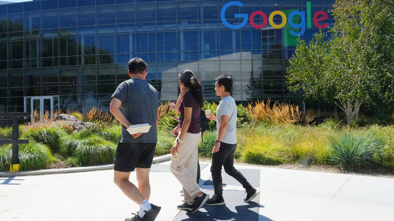 Google Lays Off Employees: ఉద్యోగులకు గూగుల్ షాక్.. భారీగా తొలగింపు..