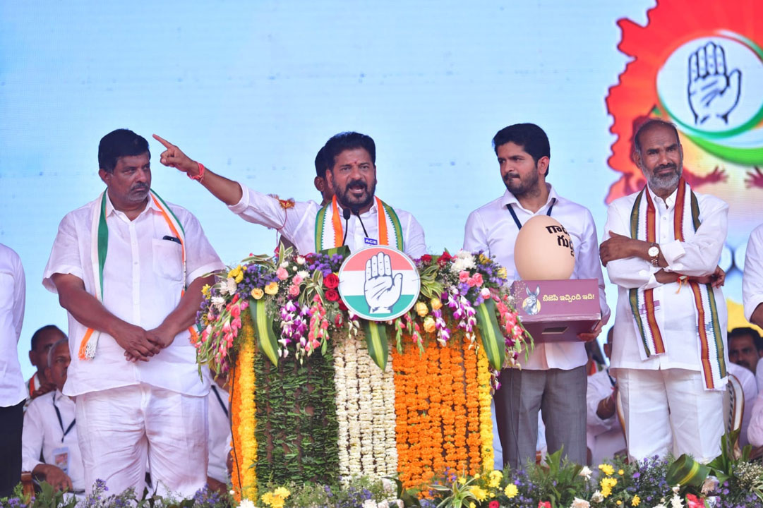 రాజన్న సాక్షిగా ఆగస్టు 15లోగా రూ. రెండు లక్షల రుణమాఫీ.. | By August 15 ...