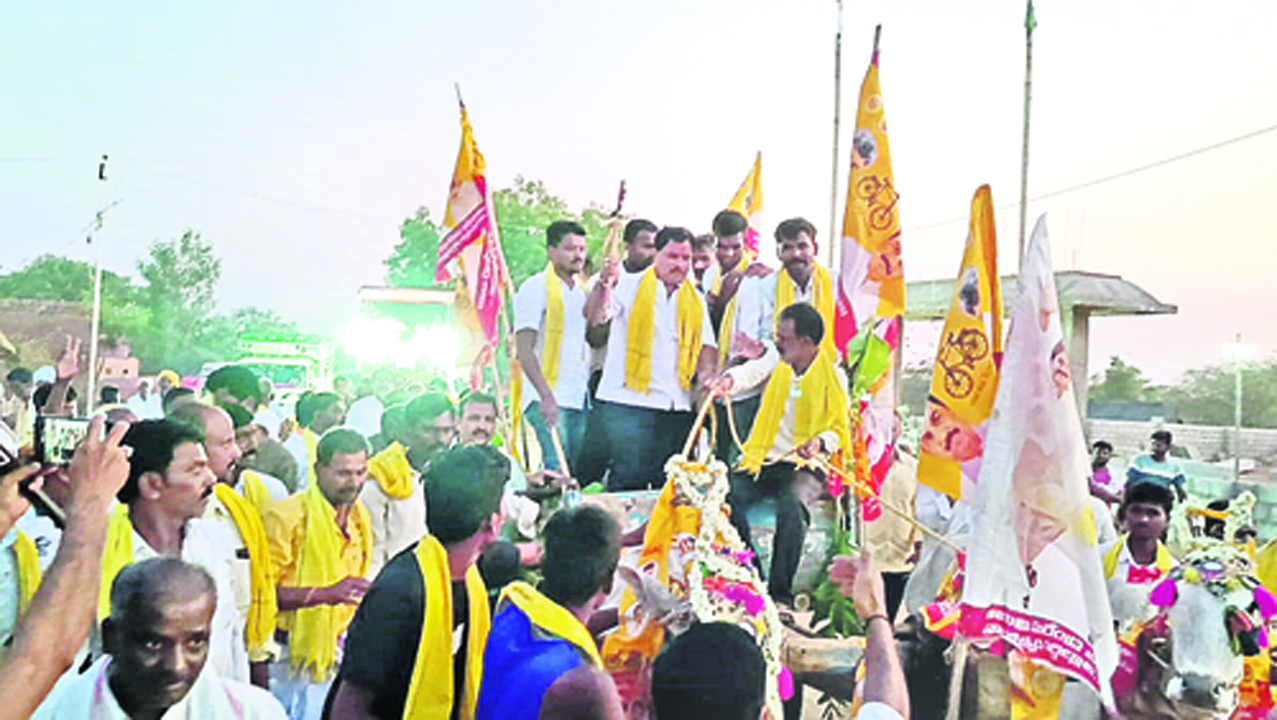 ROAD SHOW: బీటీపీ నీటితో కళ్యాణదుర్గాన్ని సస్యశ్యామలం చేస్తాం