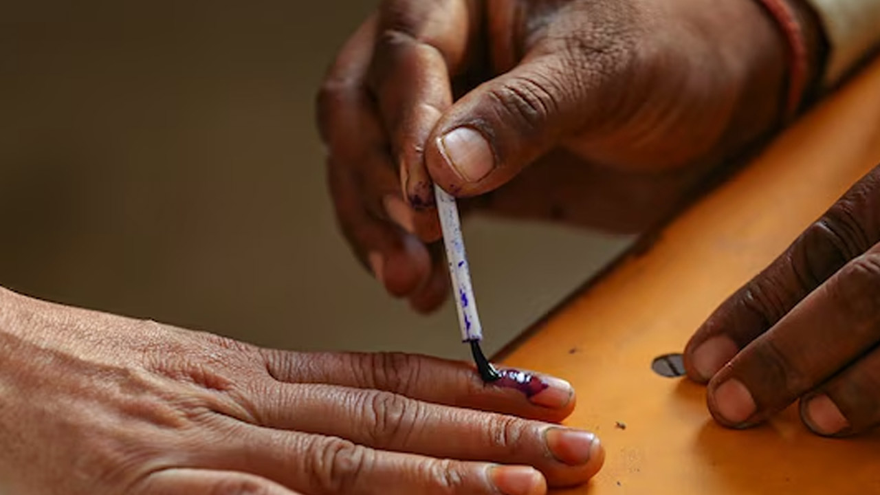 Lok Sabha Elections 2024: తొలి విడతలో 66.14 శాతం, రెండో విడతలో 66.71.. ఈసీ ఫైనల్ లెక్క